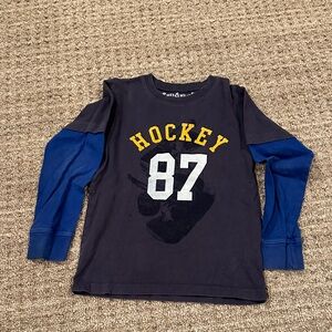 Wes and Willy hockey tee